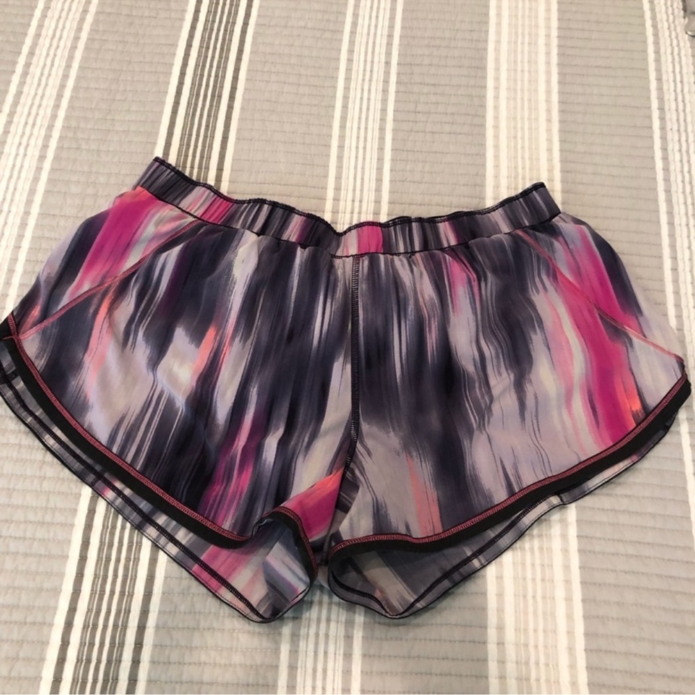 Lululemon sz 8 tracker shorts gen 1